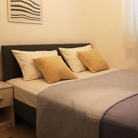 Apartment Doris Šibenik Exteriör bild