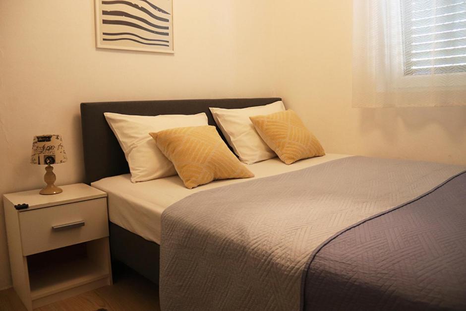 Apartment Doris Šibenik Exteriör bild